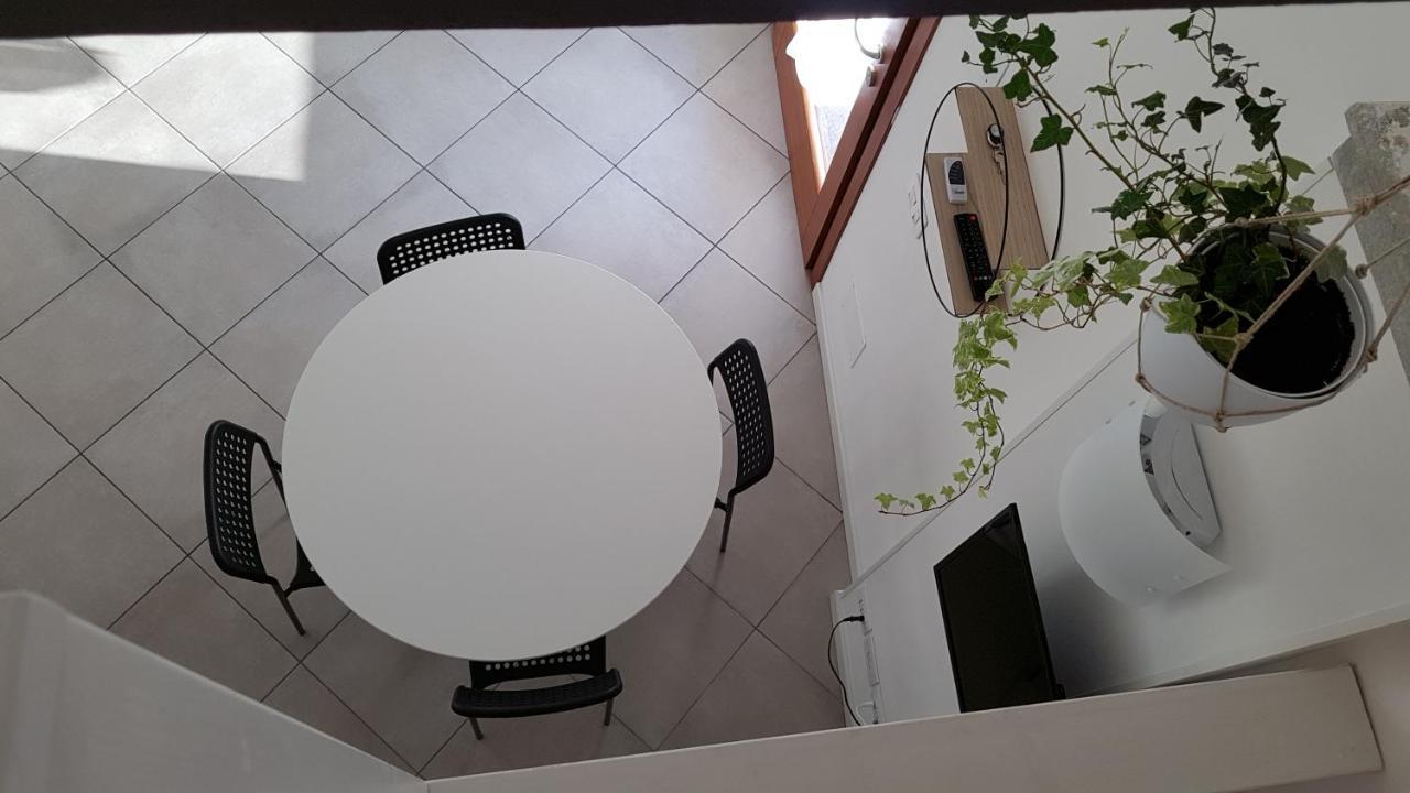 Apartament Ex Convento Santa Caterina Angera Zewnętrze zdjęcie